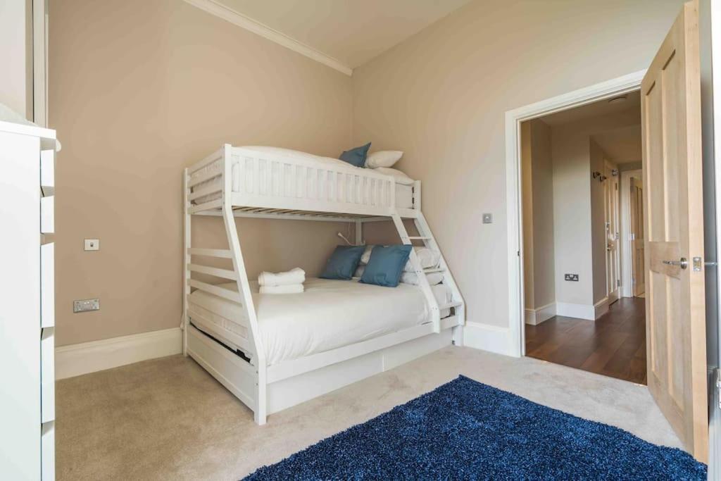 Beautiful Beach Side Apartment Torquay Buitenkant foto